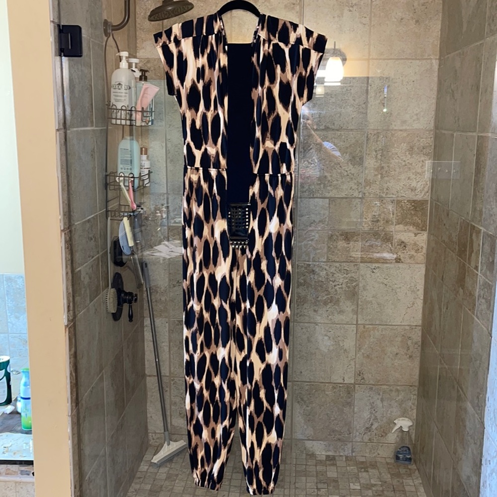 VENUS size M Leopard Print Jumper